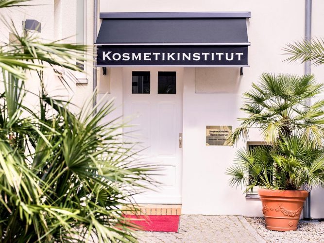 Kosmetikinstitut Prof. Dr. Khusru Asadullah in Potsdam